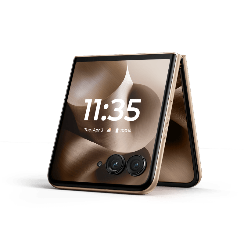 Razr-60-Ultra_05_MontainTrail.png
